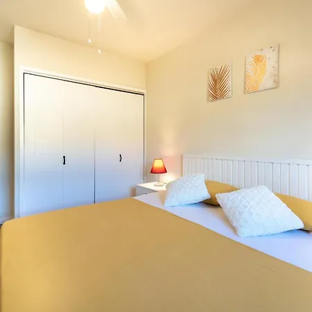Hébergement de vacances Lovely In With House Sea View *